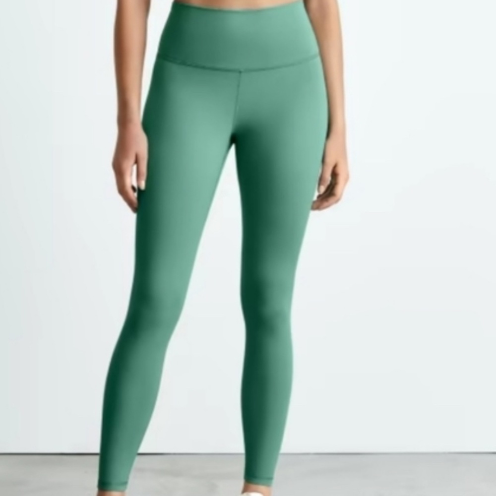 Everlane perform ankle leggings size L